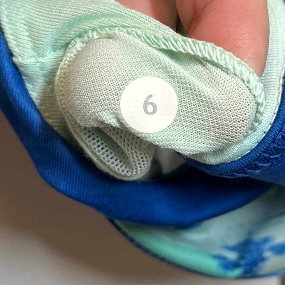 lululemon size 6 All Sports Bra Adjustable Harbor Naval Blue - Picture 6 of 6